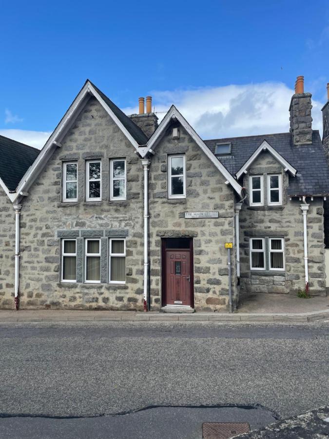 Appartamento Newsagents Flat Lairg Esterno foto