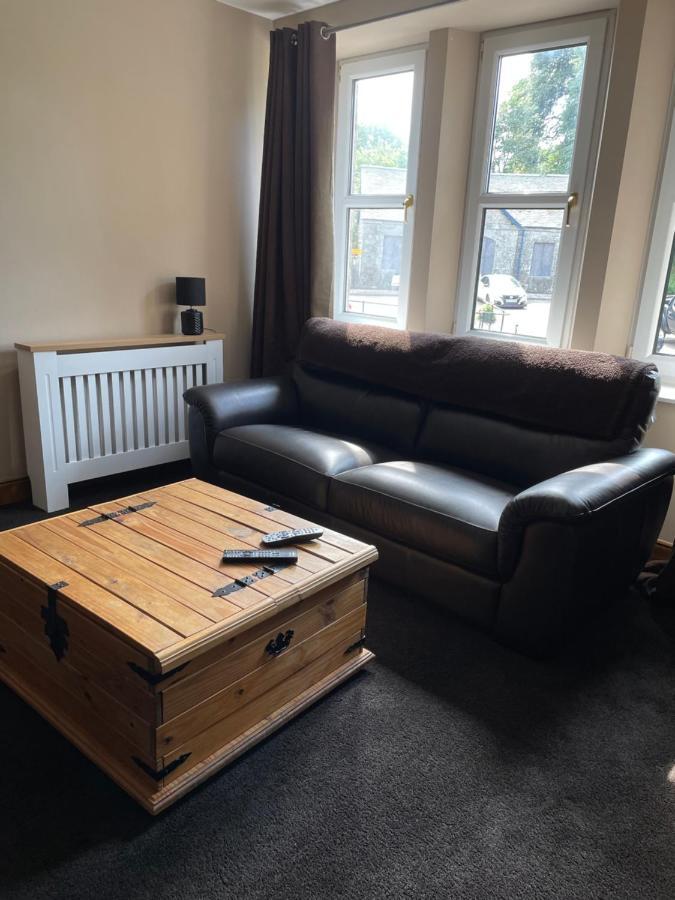 Appartamento Newsagents Flat Lairg Esterno foto