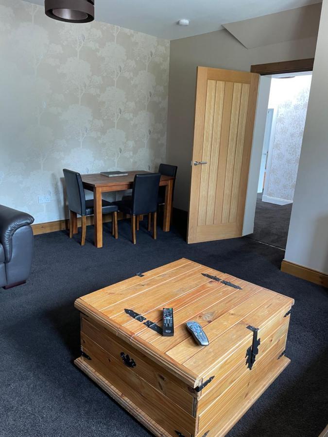 Appartamento Newsagents Flat Lairg Esterno foto